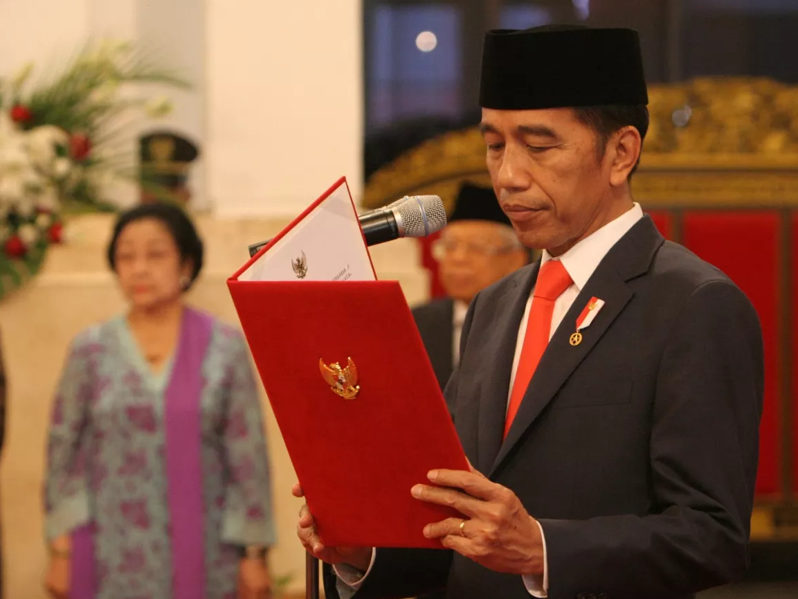 Jokowi Berikan Gelar Pahlawan Nasional Kepada Enam Tokoh Indonesia