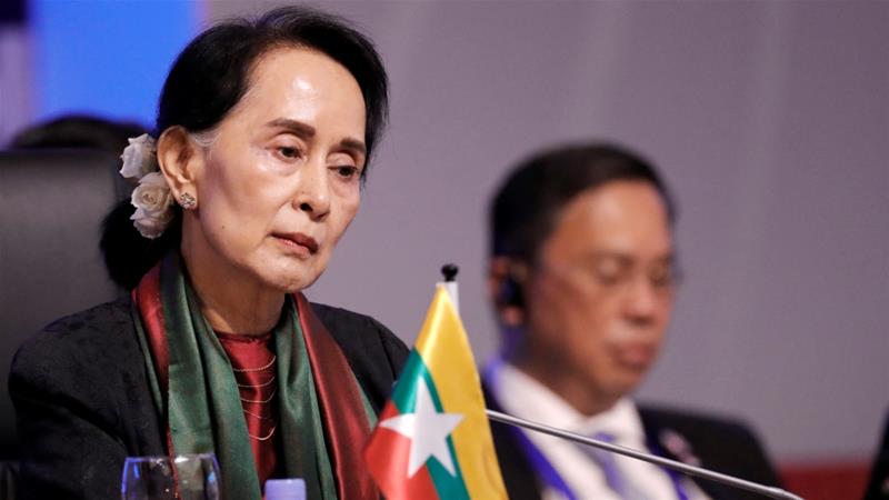 Gelar Kehormatan Suu Kyi Dicabut