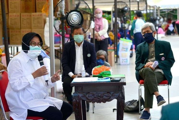 Risma Keberatan Pasien COVID-19 Berasal dari Luar Surabaya