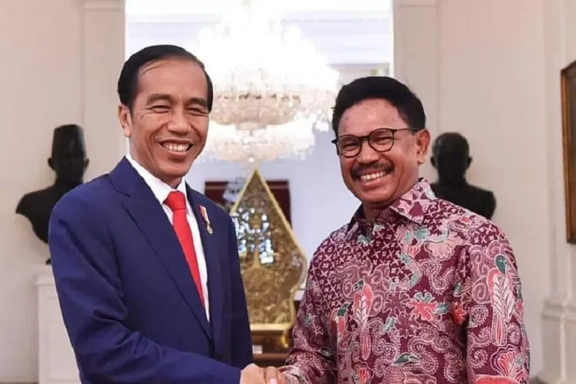 Jokowi Plt Menkominfo Plate