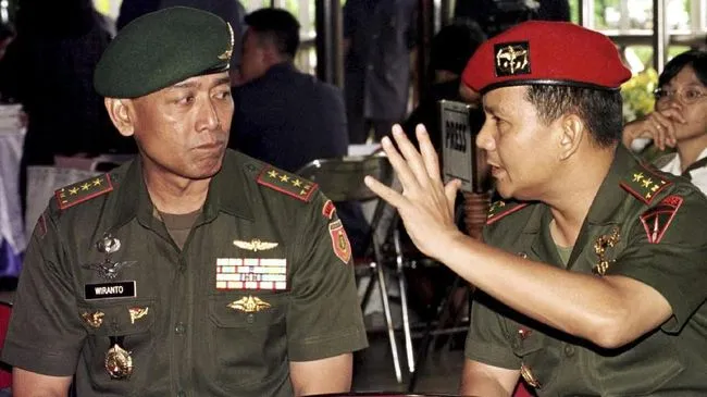 Wiranto Berhentikan Prabowo Subianto